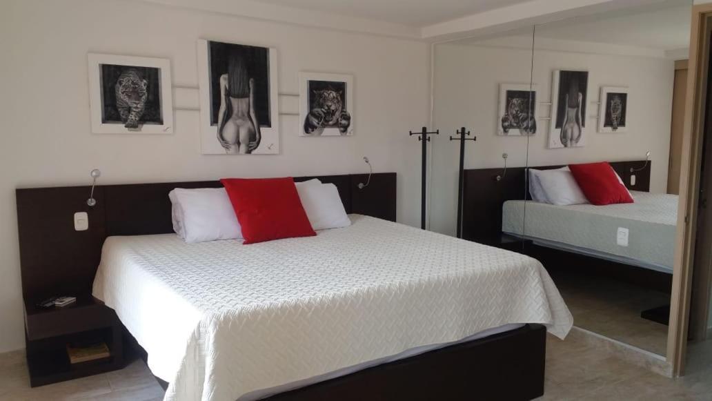 Apartasuites Av Медельїн Екстер'єр фото